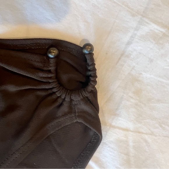 David Meister top with bronze horseshoe details on shoulders I. chocolate brown - Picture 6 of 6